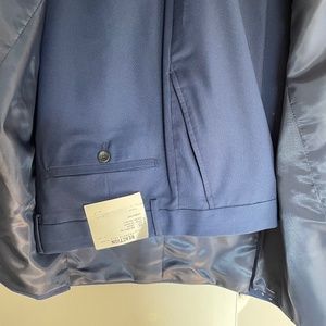 Brand new men’s Kenneth Cole suit